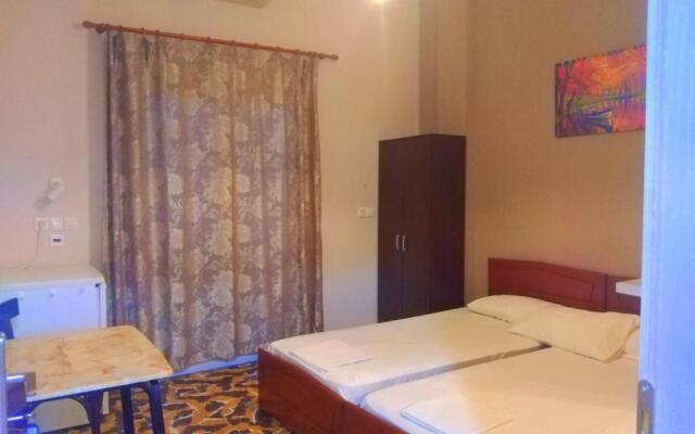 Rooms-Studio Anagnostou
