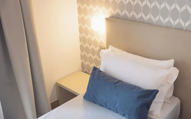 Hotel with swimming pool in Marinella di Selinunte