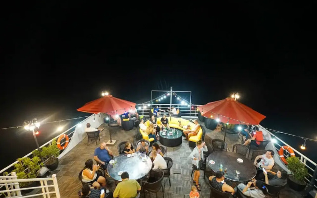 Dragon Bay Cruises