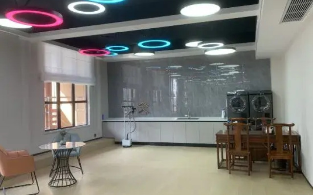 Golden Diamond International Hotel