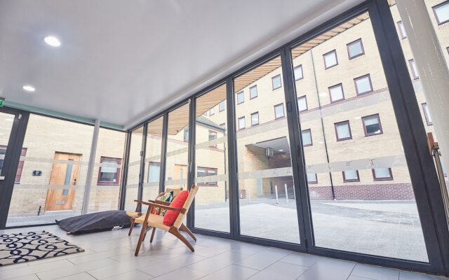 Destiny Student Meadow Court - Campus Accommodation
