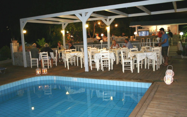Naiades Almiros River Hotel