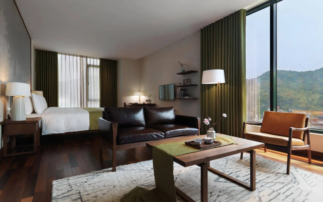 Yusense Hotel