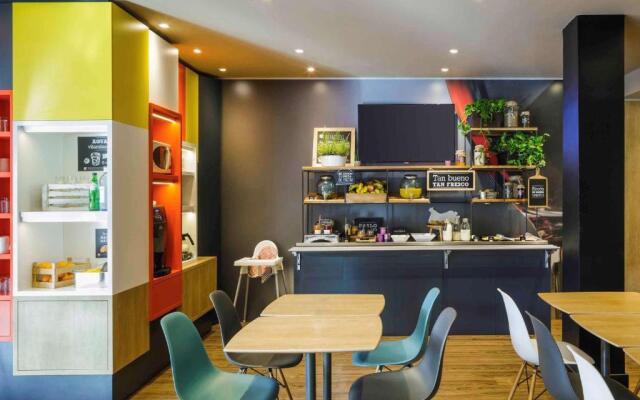 ibis Granada