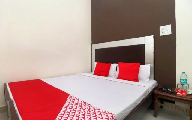 OYO 19355 Blessing Guest House