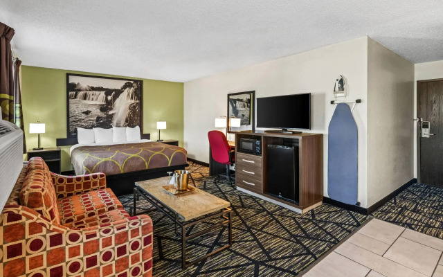 Super 8 by Wyndham Independence Kansas City