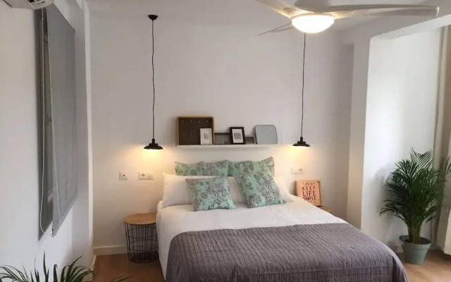 AHRO Suites Plaza María Guerrero 4