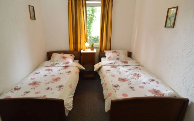 Snug Apartment in Schin op Geul Near Public Pool