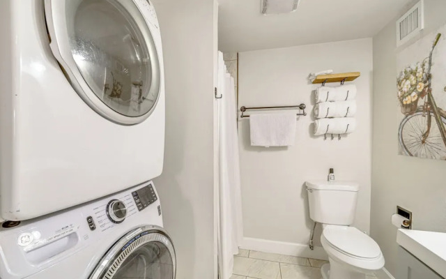 Flagstaff A-frame Cabin w/ Deck & Lovely Views!