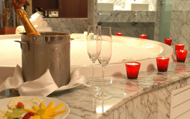 Majestic Palace Hotel