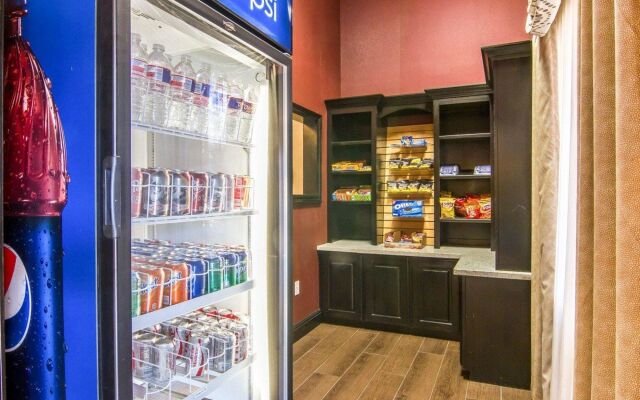 Red Roof Inn & Suites Longview