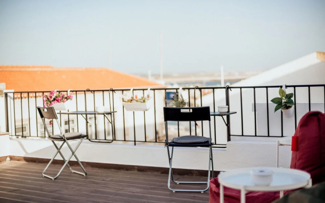 Deck Lodge - Hostel