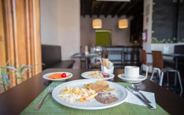 Pórtico Hotel & Galería