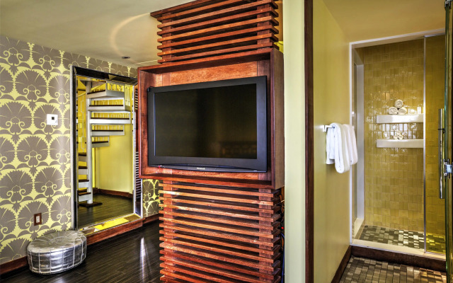 Dream South Beach, by Hyatt