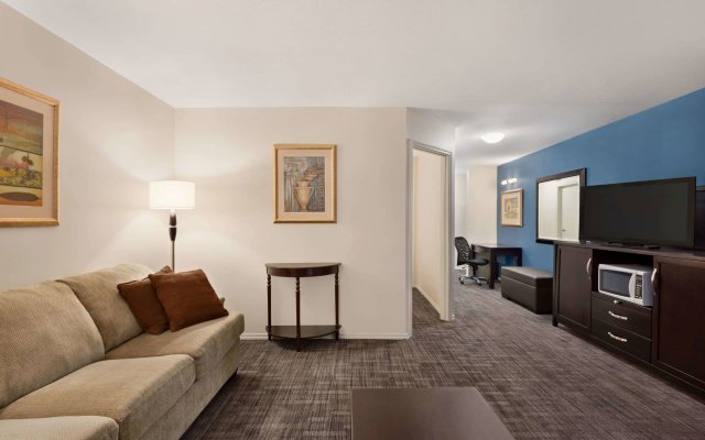 Days Inn by Wyndham Kelowna