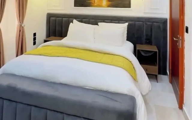 Calli's Court Apartment