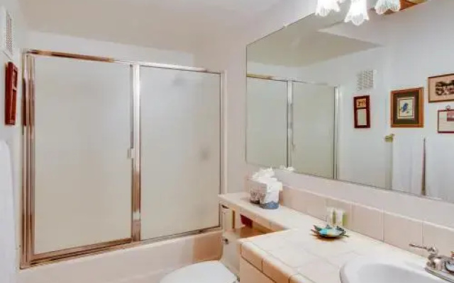 1225 Gold Bend