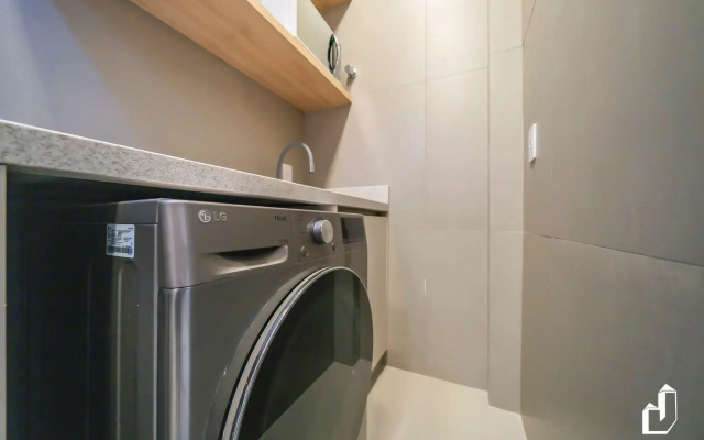 Apartamento com 02 dormitórios em Canto Grande
