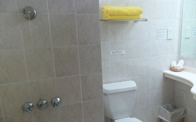 Allamanda Beach Hotel
