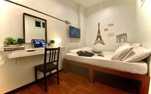 Click Hostel