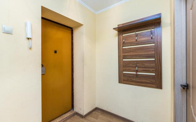 Rent Flat on Malygin Street 5