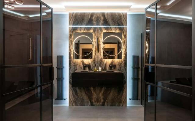 Luxury West End Oasis - Lux Spa Bath - Romantic