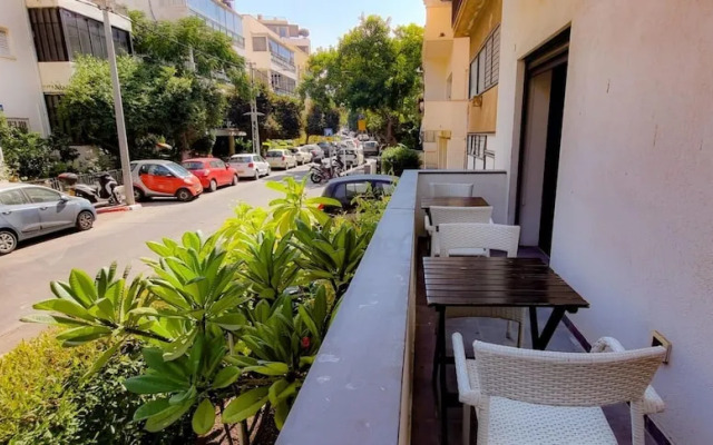 Rupin Nacre in Tel Aviv-yafo