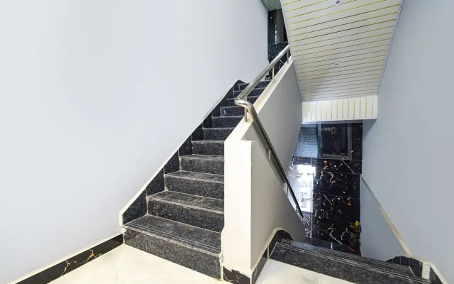 Fabhotel Srs Grand