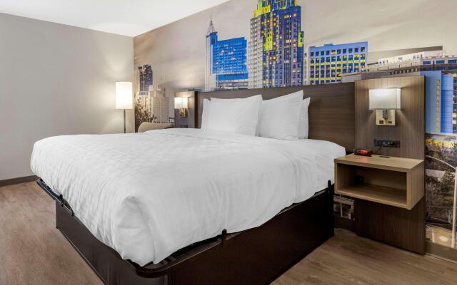 Clarion Pointe Raleigh Midtown