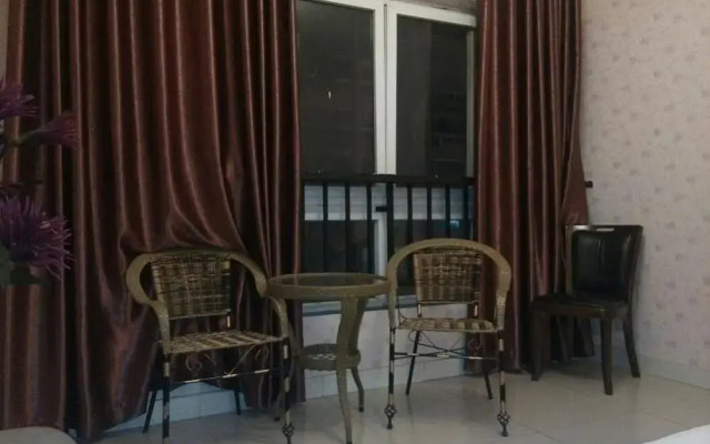 Chongqing Yelaixiang Hotel