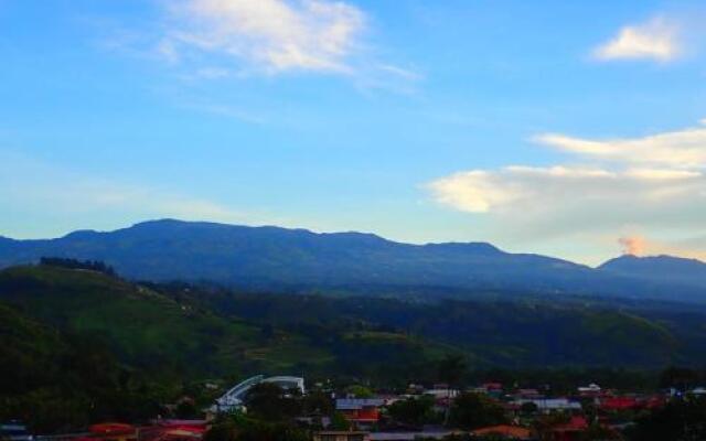 Orosi Lodge