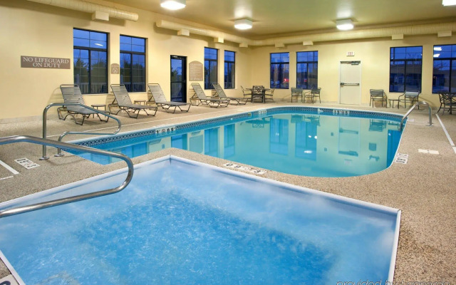 Holiday Inn Express Hocking Hills-Logan