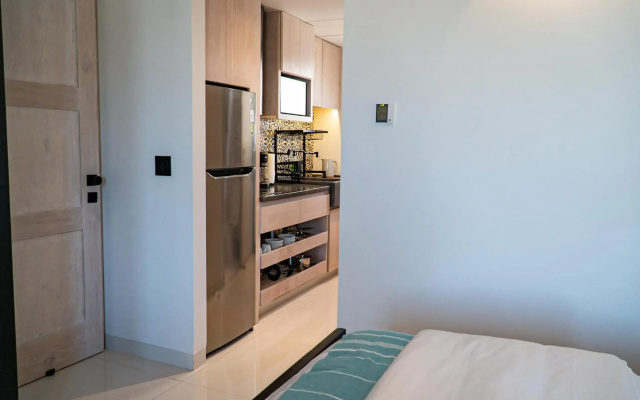 Flamboyan Hotel & Residences