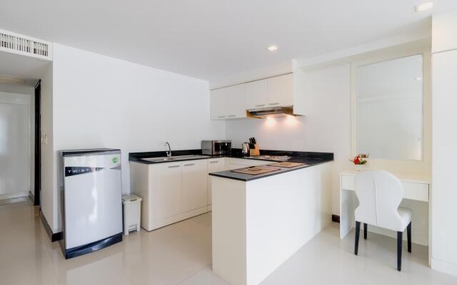 Kris 2301 - Partial sea view studio in BangTao