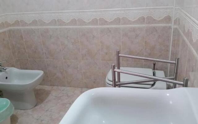 Bilocale Via Imola 4