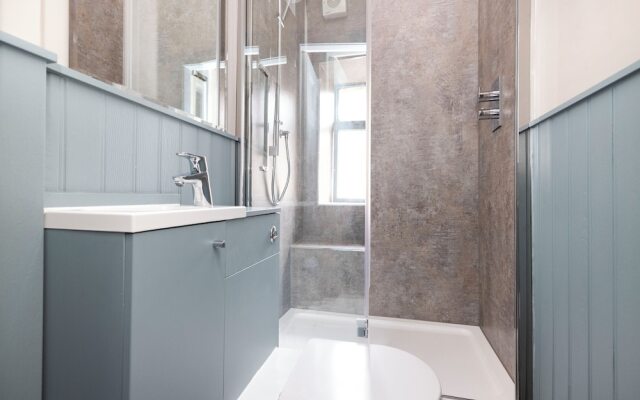 JOIVY Eclectic & Design Led 3Br Apt Near Edinburgh Castle