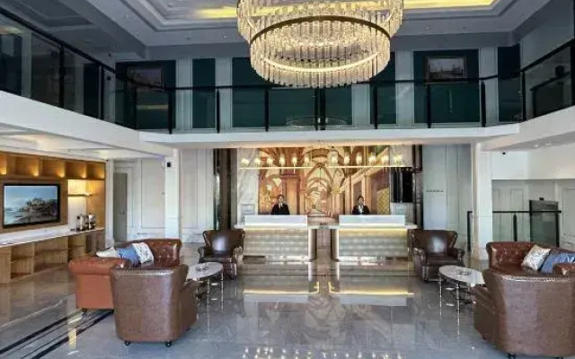 Vienna International Hotel (Kunming Longquan Road Caida Branch)