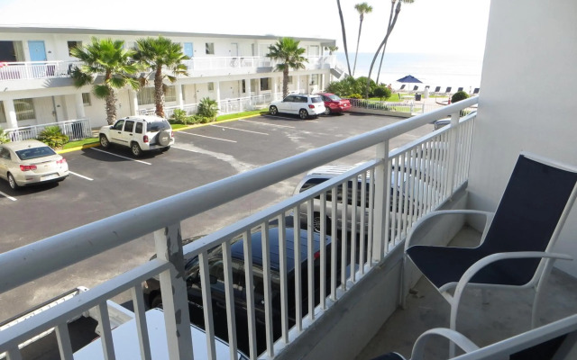 Arya Blu Inn & Suites