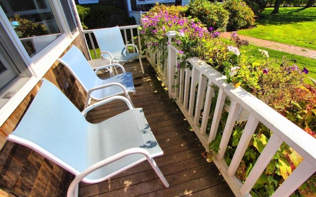 Brant Point Courtyard