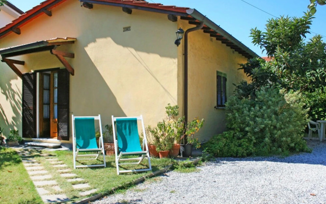 Eliana Forte dei Marmi
