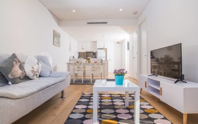 Roseberry Apartment For Travelling Couple In Green Square