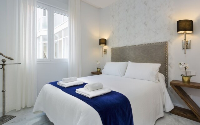 Spacious 3 Bd Apartment With Views to the Metropol. Encarnacion