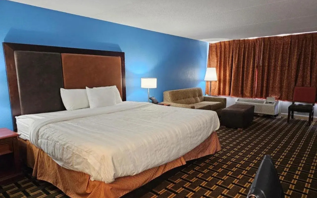 Relax inn by OYO Greeneville Near Hwy US-321