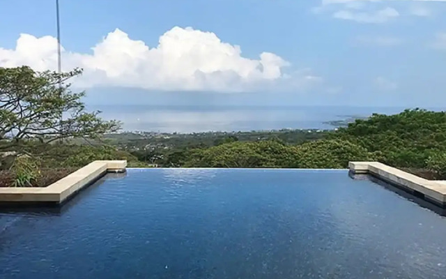Makapono - Four Bedroom House