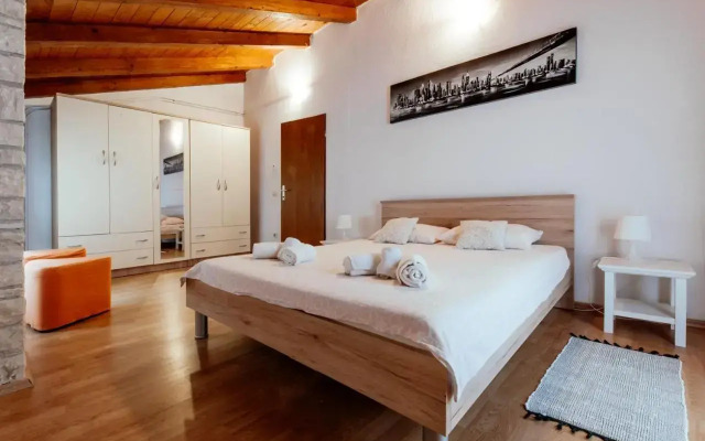 Apartment Oliva with swimming pool