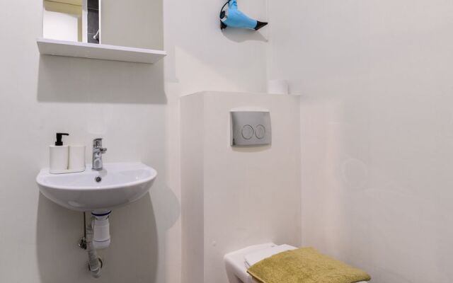 Питер Пэлас на Лиговском пр-те, д. 141