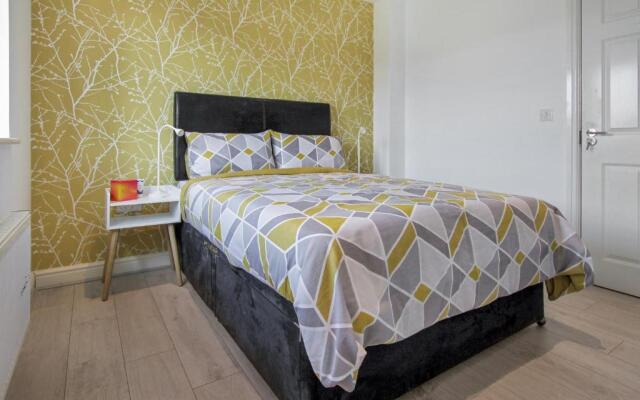 Emerald En-suite in Derby