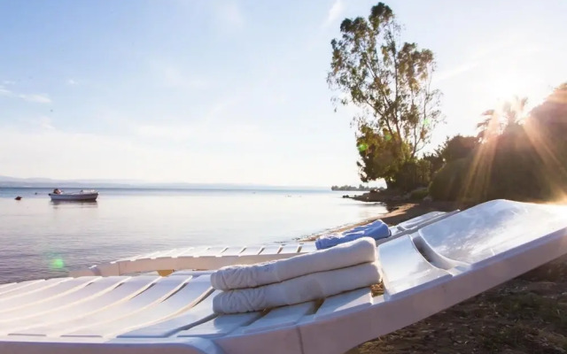 Seafront Luxury Villa w 3-en Suite BR BBQ