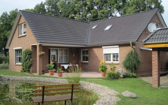 Schroder at the Aerie