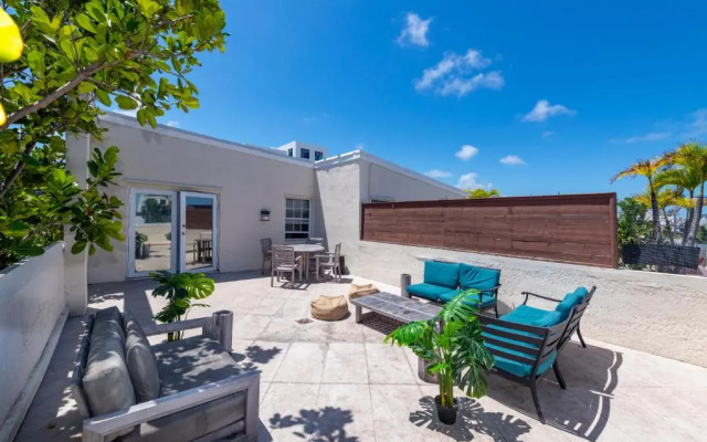 Mercury South Beach Condo Association